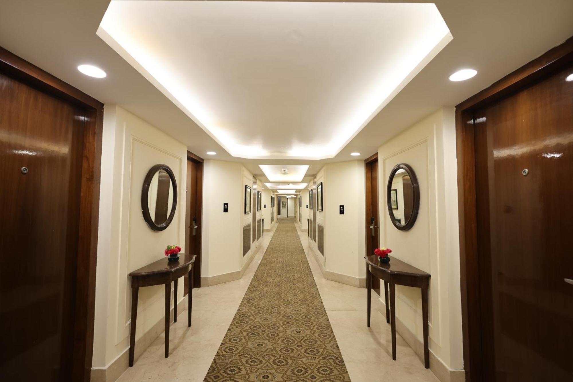 Hotel Samrat, นิวเดลี ภายนอก รูปภาพ